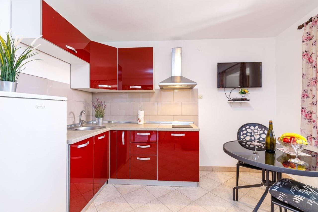 Apartments Mirjana Medulin Eksteriør bilde